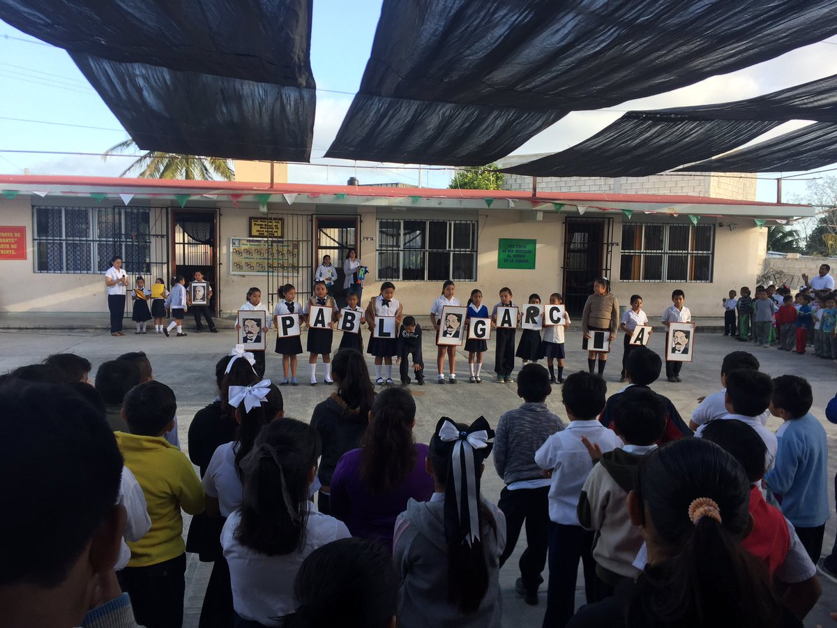 mobale's tweet photo. Gracias a la comunidad escolar de la Escuela Primaria "Pedro Sainz de Baranda" por recibirnos. #HomenajeCívico https://t.co/qXeHgvuwCS