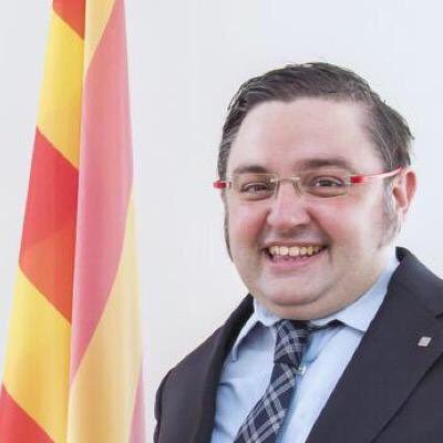 BonIndepe's tweet photo. Este tipo es el "embajador" nacionalista de Puigdemont en Austria : @lenz_adam : cobra más de 80.000 €/año https://t.co/F6mEGGVJDI