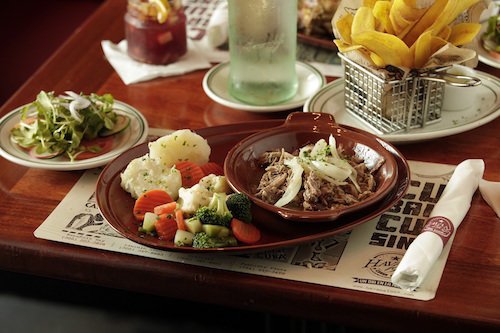 havana1957miami's tweet photo. Skinny pal’ bikini season is just around the corner… stay fit with our #SkinnyCuban Menu! #havana157 #undiaenlahabana #healthycuban https://t.co/KKXOBwHlC2