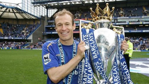 Happy Birthday to former Blue Arjen Robben  . 