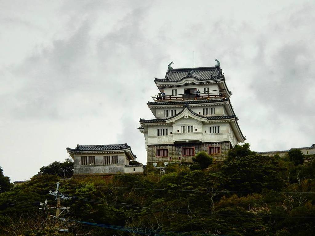 jcvd2000's tweet photo. #hiradocastle #mainkeep #平戸城 #天守
#castle #castles #castles_oftheworld #castelli_in #manor_… https://t.co/oFkq5klczL https://t.co/vm5Pp1XbZr