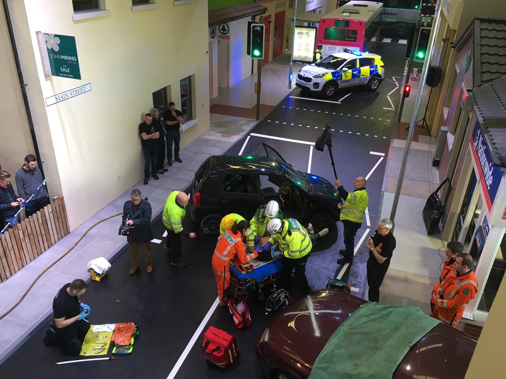 DocATopping's tweet image. Superb HEMS Skills Training day. Doctor-paramedic model perfectly demonstrated. #inspirational @delta7hems @Ataccgroup @LDNairamb