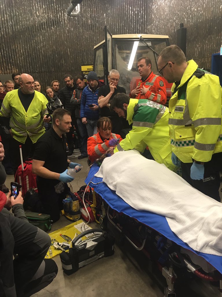 DocATopping's tweet image. Superb HEMS Skills Training day. Doctor-paramedic model perfectly demonstrated. #inspirational @delta7hems @Ataccgroup @LDNairamb