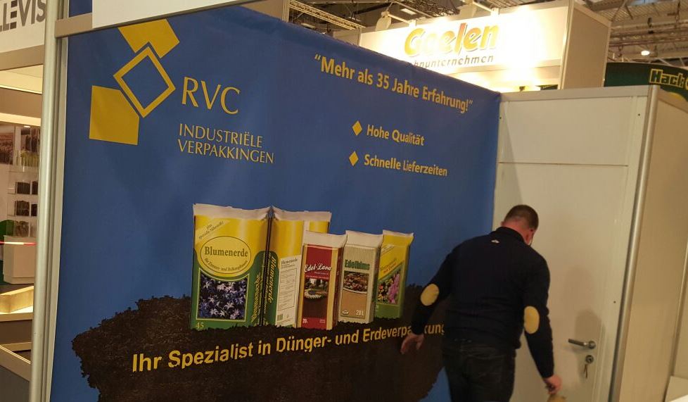 Stretchfolie's tweet photo. De opbouw van de beurs is in volle gang. Vanaf morgen t/m vrijdag staan we van 9.00 - 18.00 uur voor u klaar in hal 3, stand 65 #IPMEssen https://t.co/DZFRWHLckw