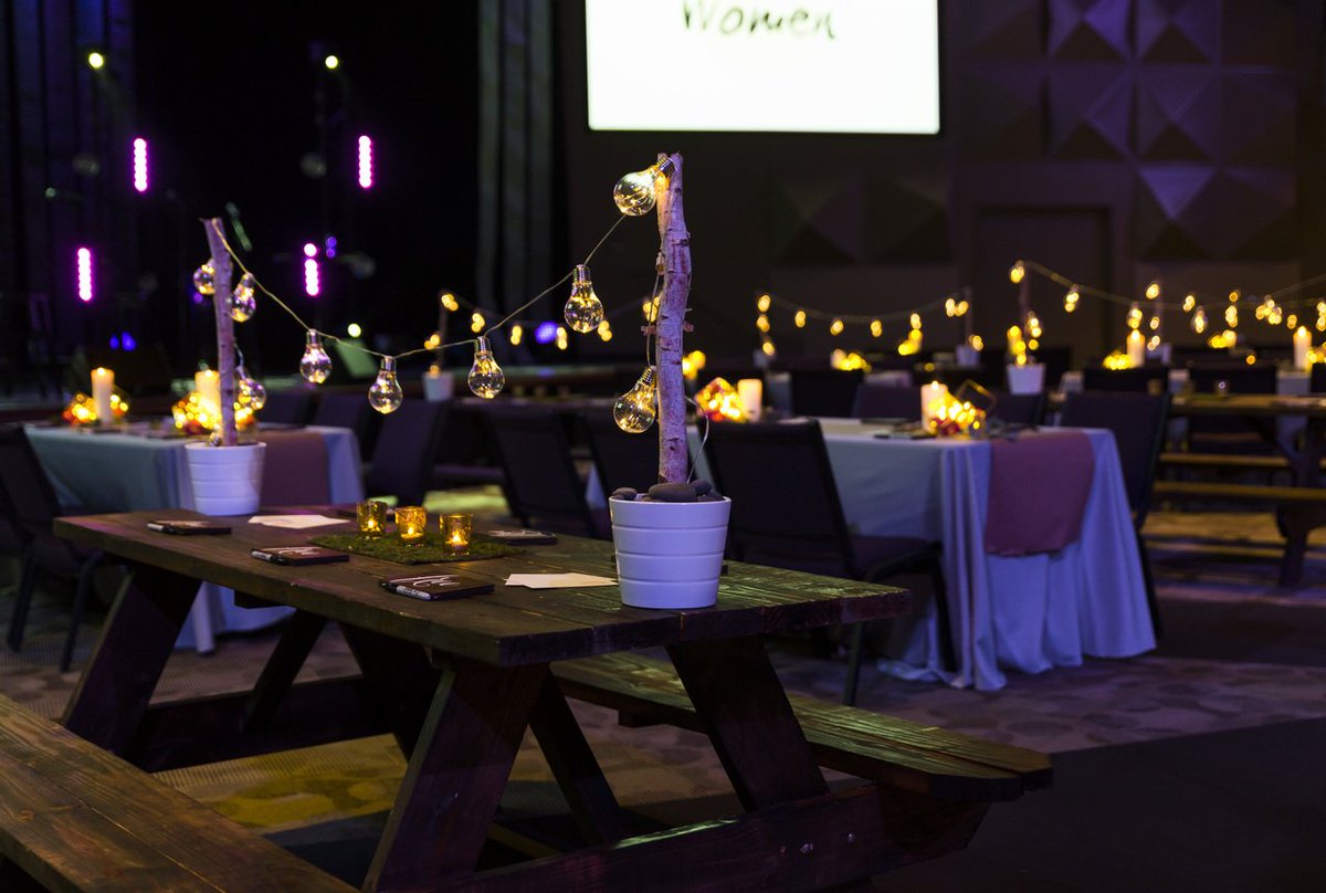 cargillj's tweet photo. RT @sweetwoodCC: Today we're featuring a free tutorial on how to create these centerpieces! https://t.co/uq6FX2MxoJ https://t.co/xHoUKqbq2c