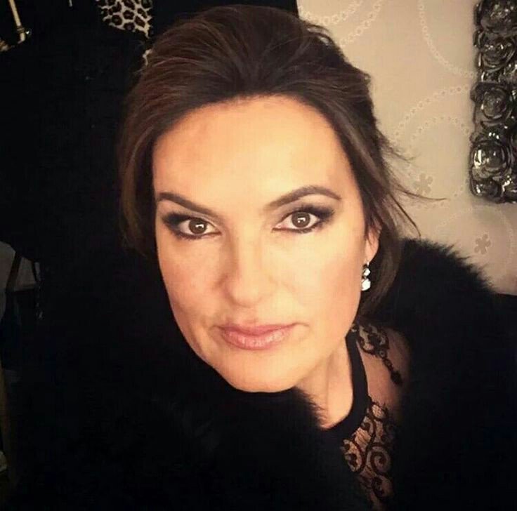 janeyo0314's tweet photo. What a beautiful day to wish the most amazing insperational women. May your day beautiful as beautiful as you lady cakes! ❤ https://t.co/iPOcDjMmkP