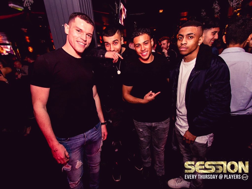 SessionThursday's tweet image. The countdown for Thursday is on 🎈

Expect elite vibes at you're number one Thursday spot as per usual 🌊

See you all Thursday 🌚