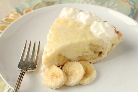 It's #NationalPieDay - where do yu get the best pie in #Buffalo? Looking forward to <a href="/elmstreetbakery/">Elm Street Bakery</a> banana cream pie! #buffalobites