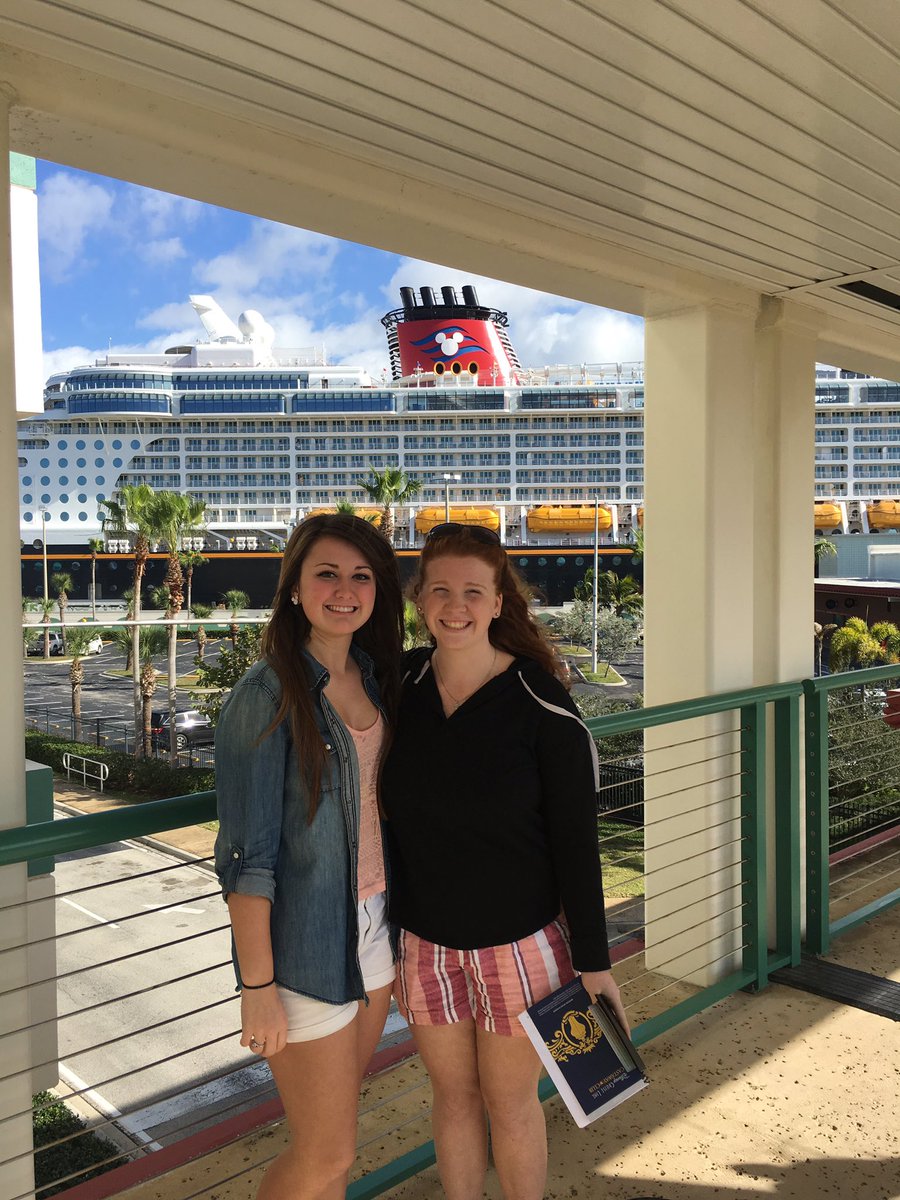 cassiewilga's tweet photo. Ready to be in paradise for the next 5 days aboard the Disney Dream! #graduationvacation #disneycruise https://t.co/rP61xSOI4R