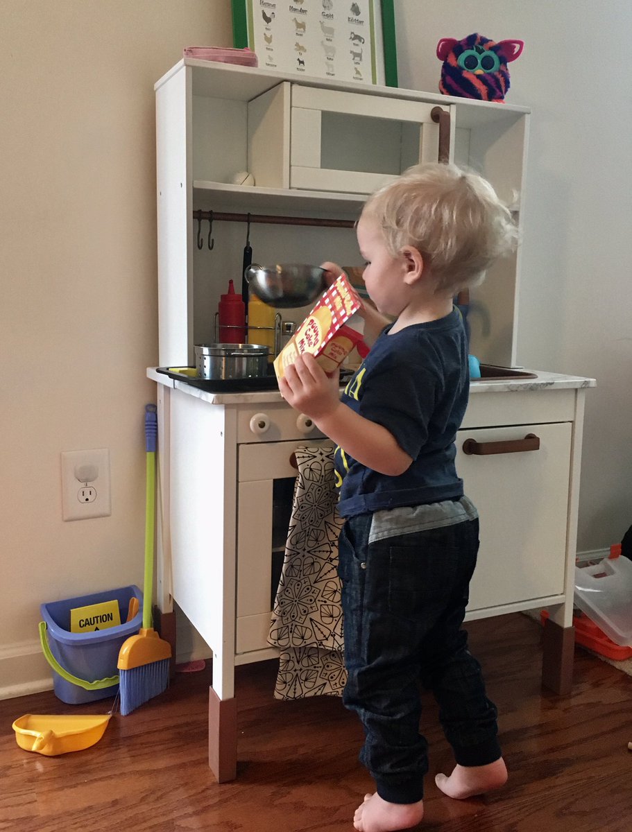 Biðin eftir kökunni 🙄😍