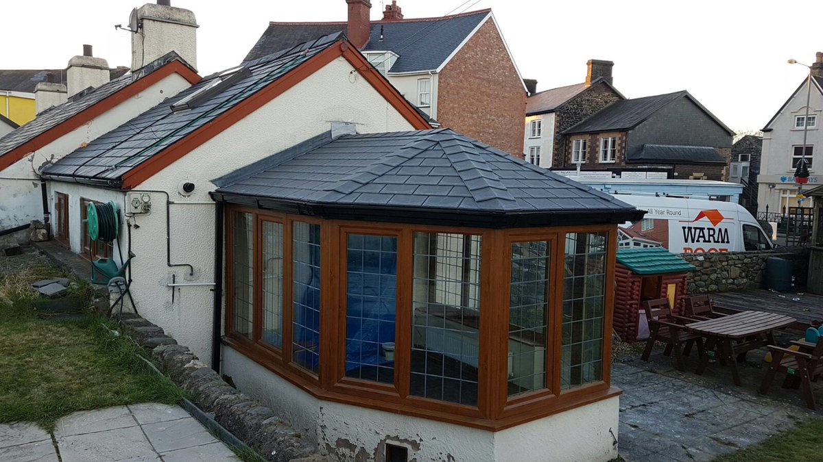 warmroofdirect's tweet photo. Another job completed today in Tywyn Wales, just in time for another cold snap ! #warmroof #tiledconservatoryroofs #solidroof https://t.co/SCrcM2OnS1