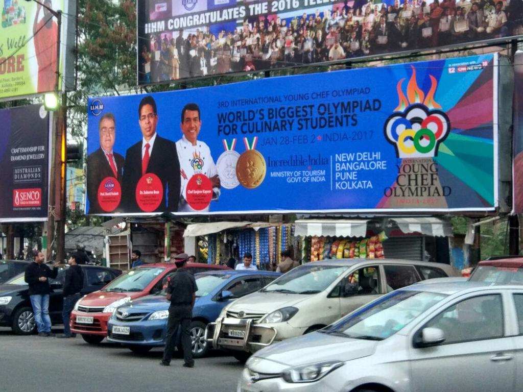 AnshuPoonia's tweet photo. Banners_&_Hoardings of #YCO_17 @ycolympiad are #outshining & #sparkling all over #India
#excited #All_Set #IIHM β
@LoganJrChef @subornobose https://t.co/0xTJeTUjz8