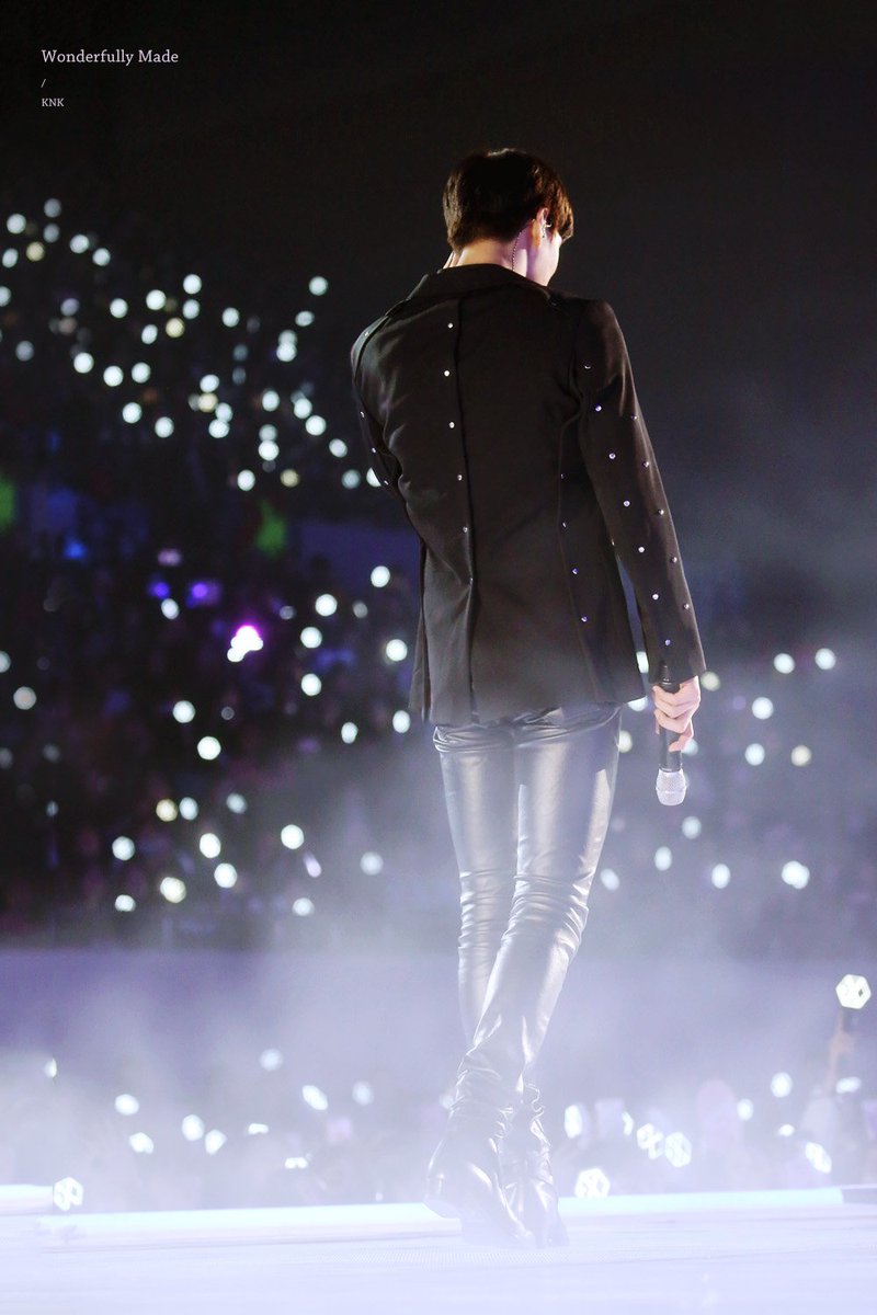 kaipics's tweet photo. New Solo Artist; Kim Jongin's Legs https://t.co/yguxv5U4hB