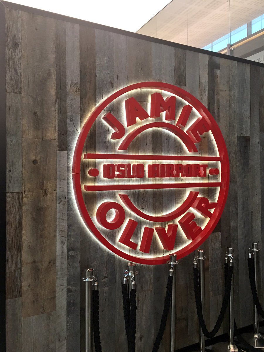 Great to see <a href="/jamieoliver/">Jamie Oliver</a> at Oslo airport, just wish there was more veg choices <a href="/avinor/">AVINOR</a> <a href="/vegannorway/">vegannorway</a>