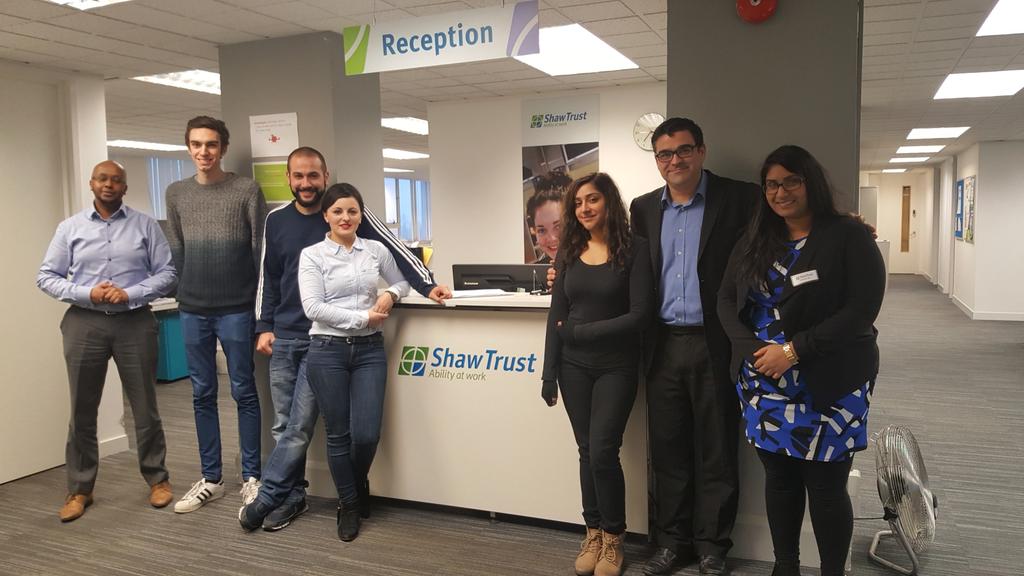 Volunteer day for #ChirpyChiswick team. <a href="/CluettEmma/">Emma Cluett</a> <a href="/brunner79/">Alexandra Brunner</a> <a href="/CarolineDearing/">Caroline Burt</a> <a href="/opsmgrlondonchi/">PI London Chiswick</a> @StonehanTomPI