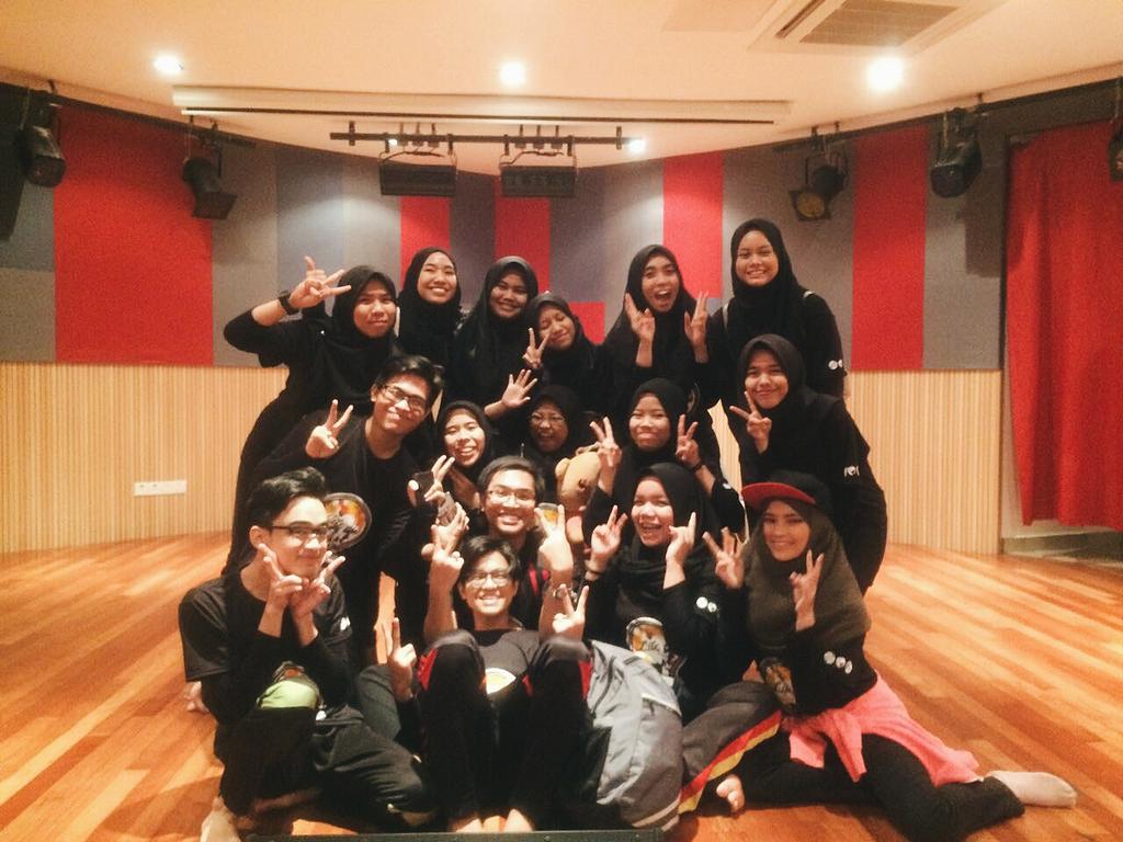 diyanamustaffa_'s tweet photo. -ok last one 🌚💖 #LiteApWeek #LiteApTheatre #Cypher16 https://t.co/WZuptqJ82l