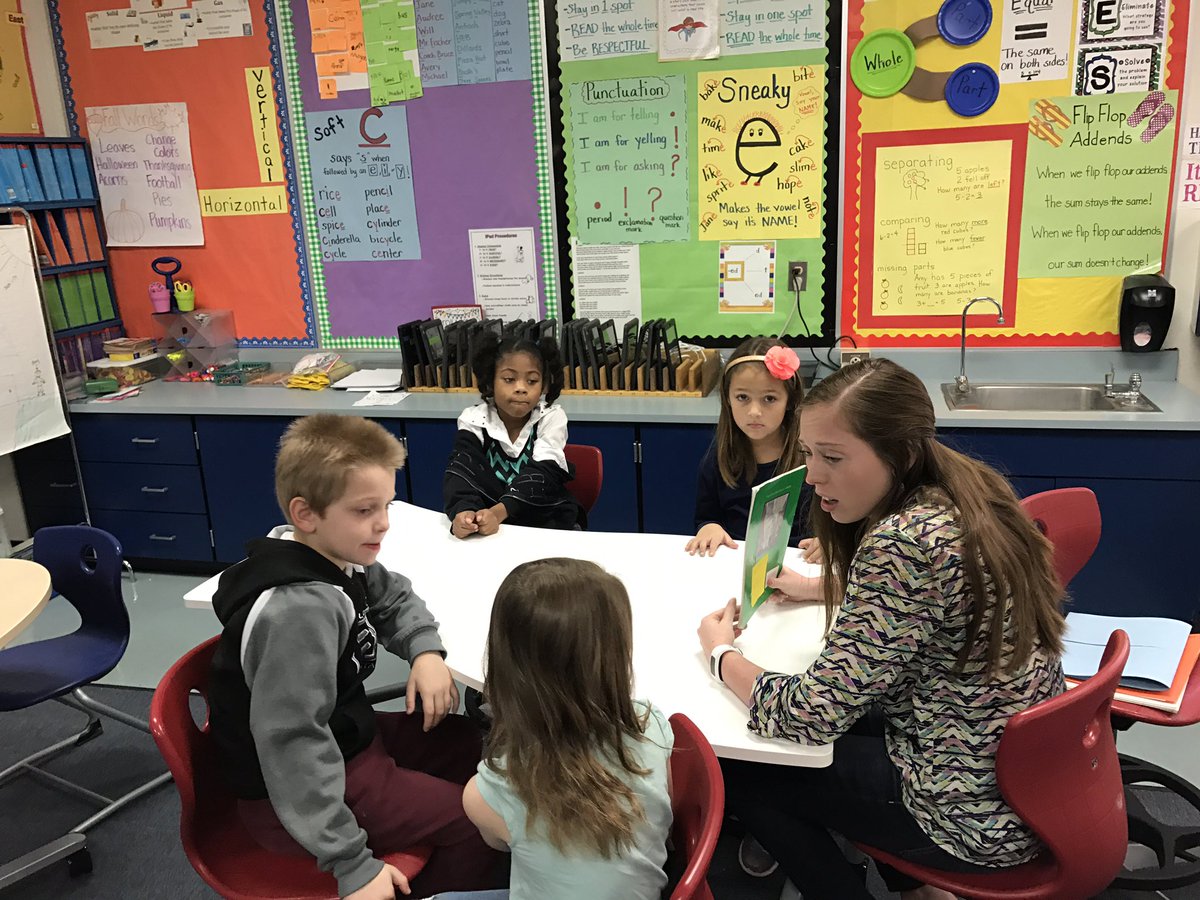 MLBennett2823's tweet photo. Flexible seating and Baylor TA's on the same day! #greatday #wiggleandlearn @BaylorSOE @SVEmisd https://t.co/EdLmsT2m8y