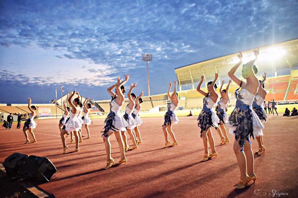 iFouU's tweet photo. หลีดก็สวย องค์ประกอบภาพก็สวยยยย งื้ออ (เครดิตตามภาพฮับ) #srnfact #teamSRN https://t.co/G1M5ngvuaJ