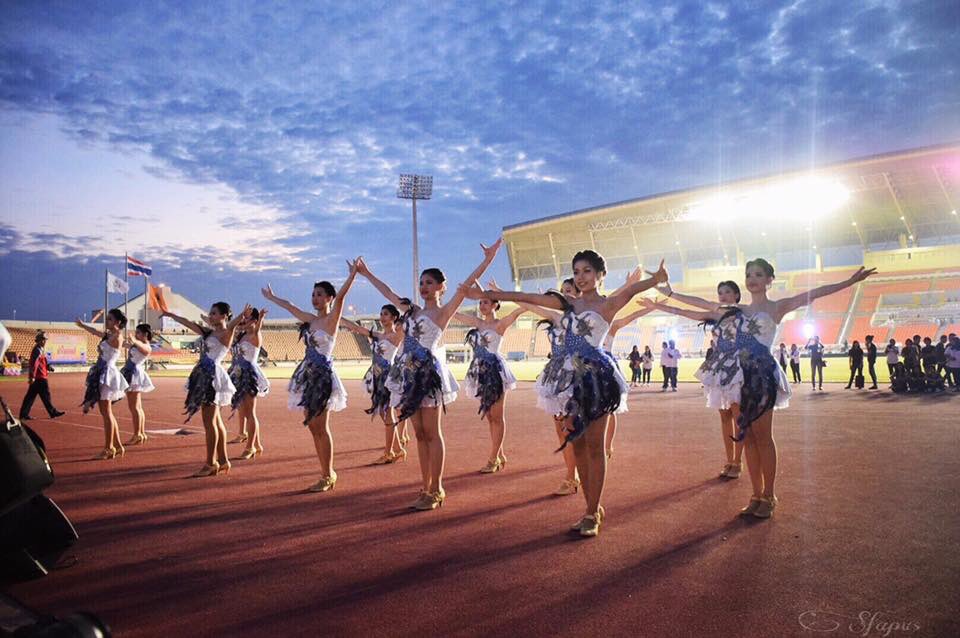 iFouU's tweet photo. หลีดก็สวย องค์ประกอบภาพก็สวยยยย งื้ออ (เครดิตตามภาพฮับ) #srnfact #teamSRN https://t.co/G1M5ngvuaJ