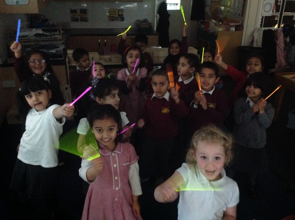 Light sabre phonics!  thornhillreception.wordpress.com/2017/01/23/lig…