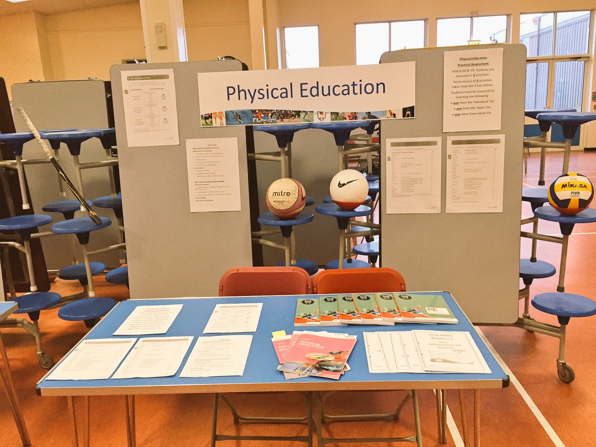 southwoldspe's tweet photo. Looking forward to seeing lots of prospective GCSE PE students tonight at Year 9 Open Evening #PickPE #TeamPE ๐โฝ๏ธ๐๐พ๐๐ https://t.co/9uRKzX5TPw