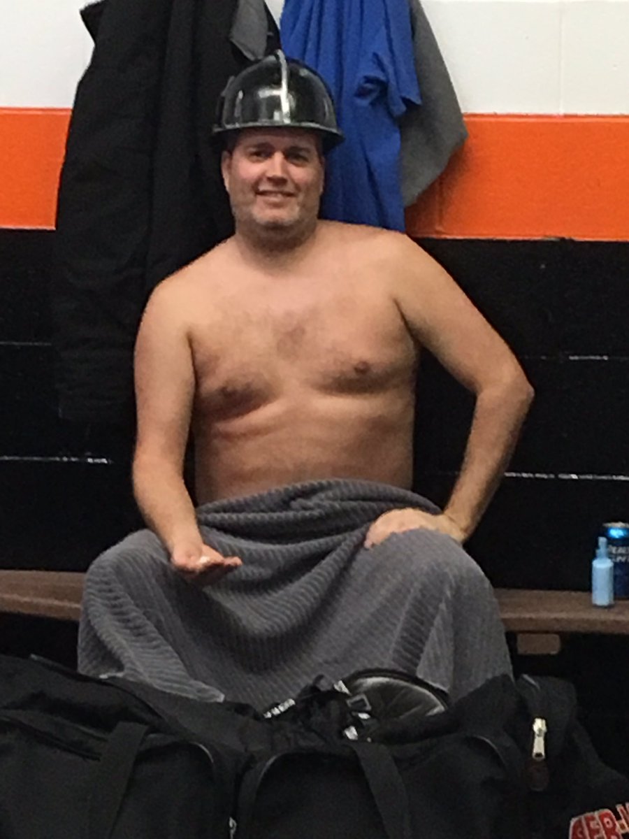 KnottyPineKP's tweet photo. #TheArmy stays in the win column with a 10-4 win over Areva. Big time performance from @mad_dadder who tallied 5 in the win. #stud https://t.co/0OvGArs9Dh