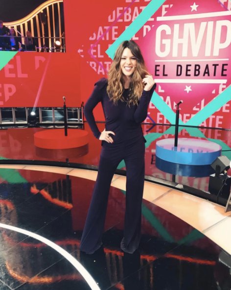 Espectacular Laura Matamoros con su mono de Beni Room. Nos encanta !!
Shop: beniroom.com/producto/panam… #DBT1GHVIP5