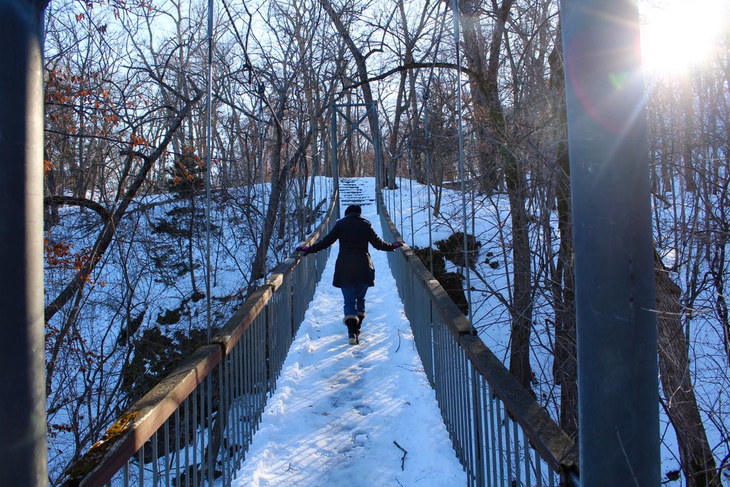 DayTripper28MN's tweet photo. #SwingingBridge + #Winter = #Fun at #AlexanderRamseyPark #CaptureMN #CheckpointMN https://t.co/RSL948J00g https://t.co/HYIEWNBLsP