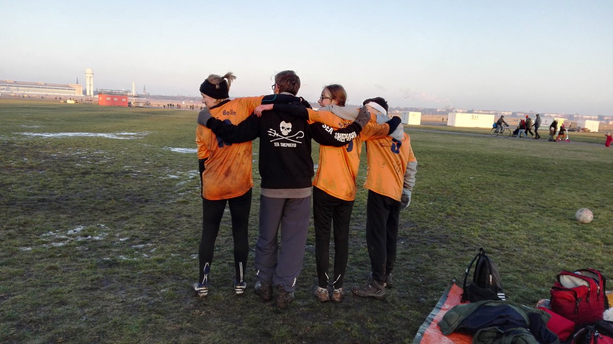 Nur so sieht man nach einem erfolgreichen Training aus! ;D
Nur der #Snitch geht heil vom #Pitch ! 🐗
#Quidditch #SkyHogs #ThrowBackSunday