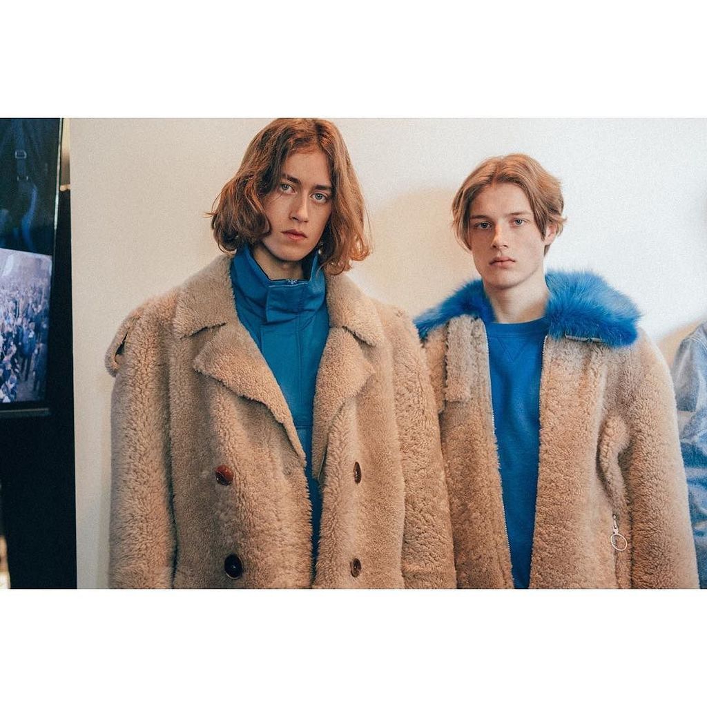 StreetersUSA's tweet photo. Off-White Fall/Winter 2017 Runway. Casting by #AngusMunro and #NoahShelley Makeup by #PetrosPetrohilos
@angusctmun… https://t.co/34oXlUVUxQ