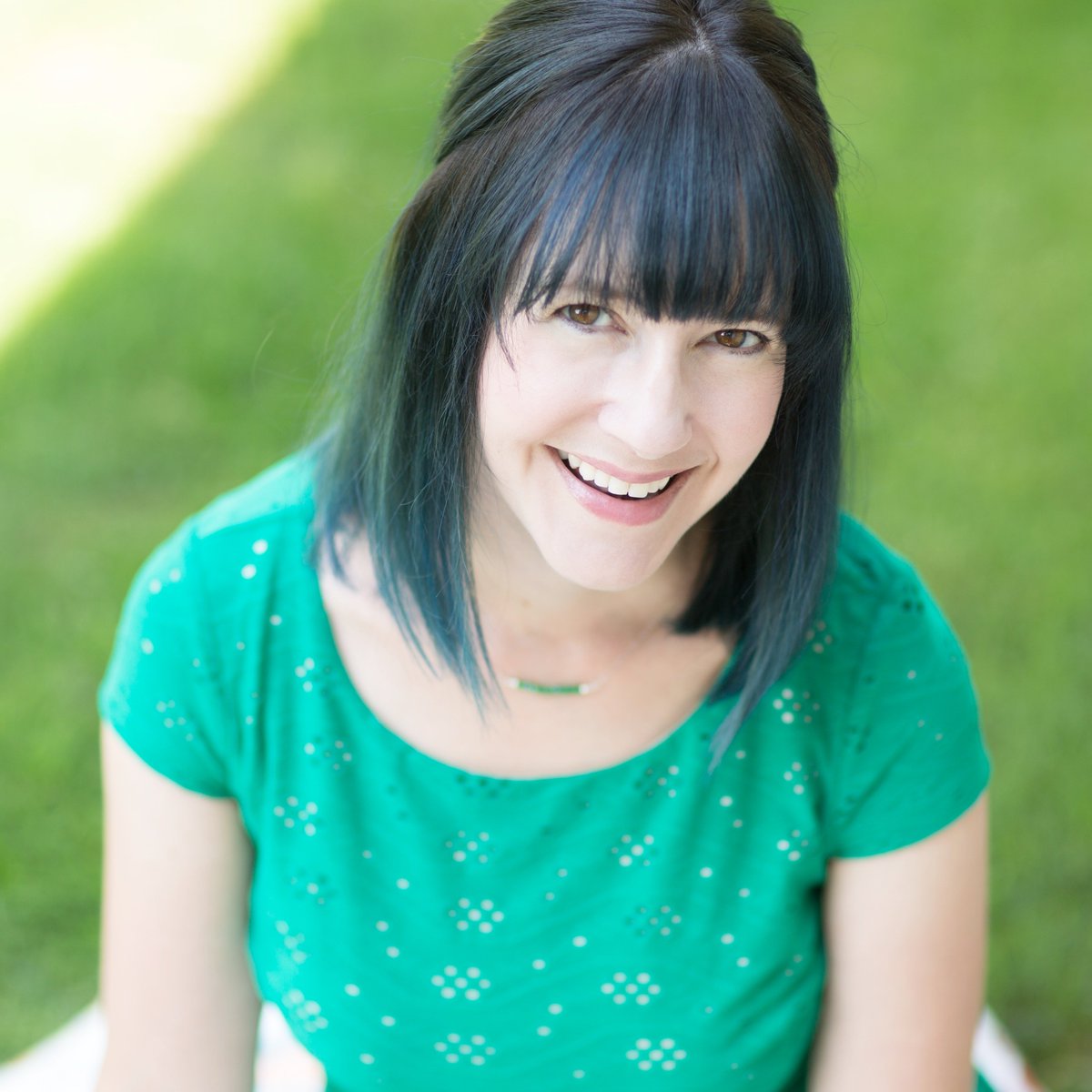 QuiltyBox's tweet photo. Who will our curator be for February's #QuiltyBox? None other than, @windhamfabrics designer, Angela Pingel! Sign up today! #GetQuilty! https://t.co/qEFl5UP0F2
