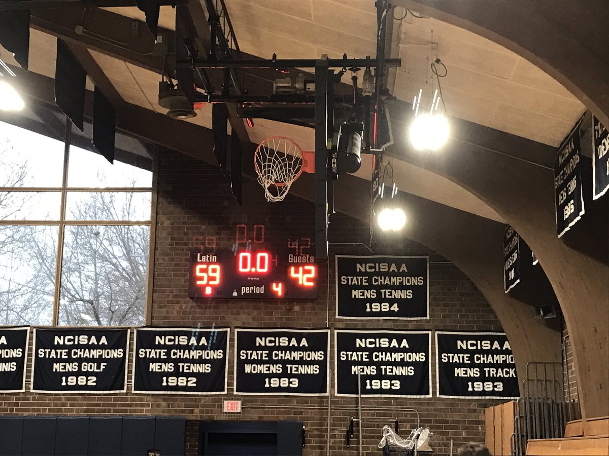 CharlotteLatin's tweet photo. 8th grade boys get the win! #CongratsHawks https://t.co/TfryUmazRu