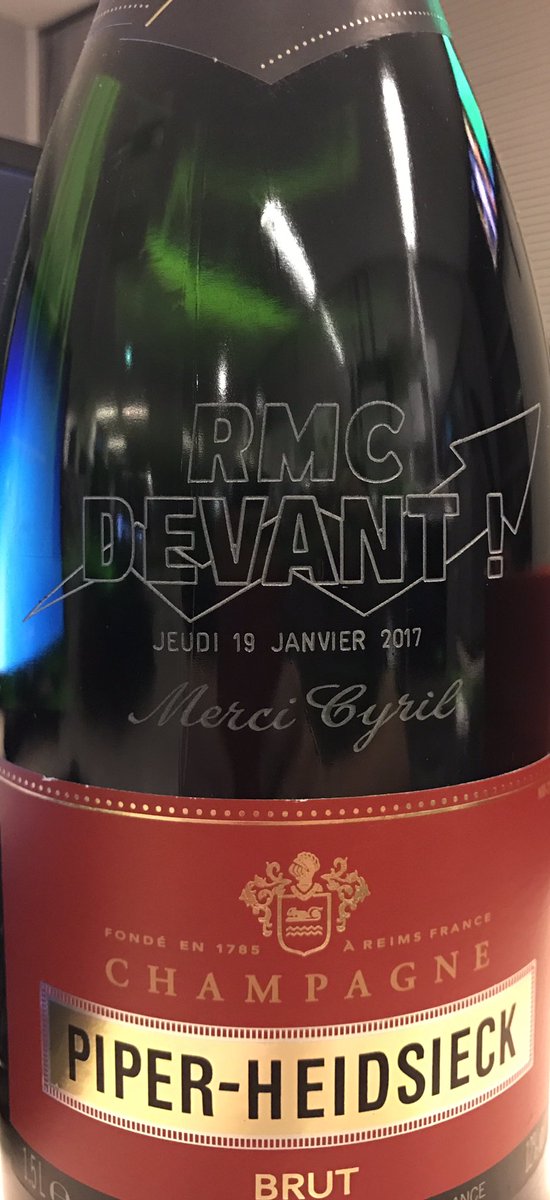 CyrilMejane's tweet photo. #RMCDevant Merci moi ! 😂😋 https://t.co/MeT3Mc8x2H