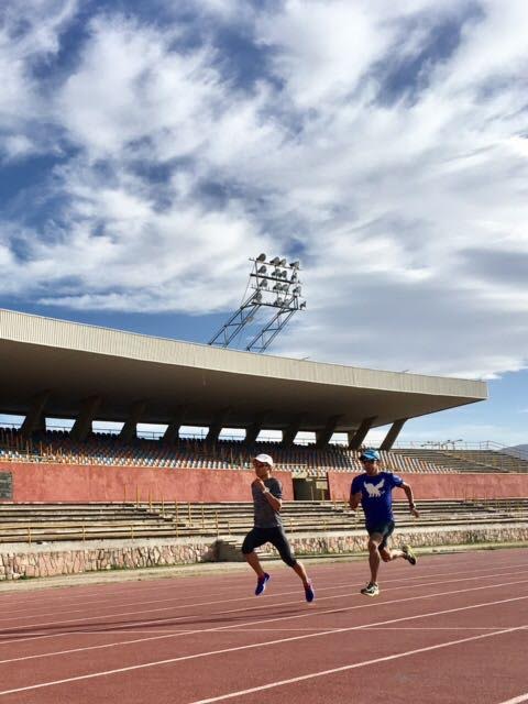 Leomanzano's tweet photo. Tough session of 400's, avg 59sec w/ 3min recovery at 2,000m &amp; oxygen debt is intense. Thanks for the support #Tracer #SpeedEvoR #FlyingLion https://t.co/MSjouKgOsD