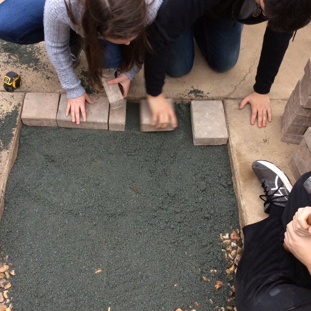 Indoor paving in the greenhouse.