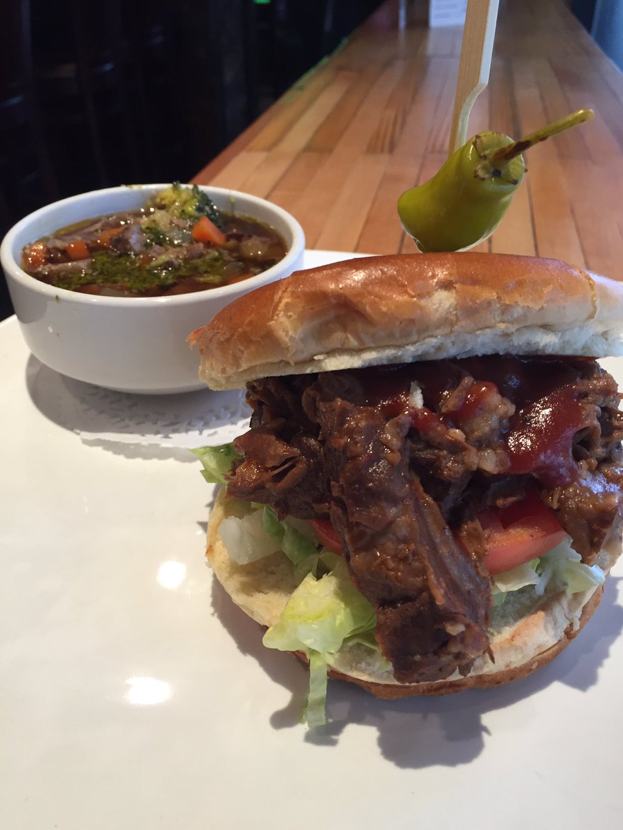 RyanMatheson13's tweet photo. @PigandDuke #DTPub BBQ smoked beef on a brioche bun w/ house made soup $10.95 #RealPub https://t.co/ErAoxvgeBu