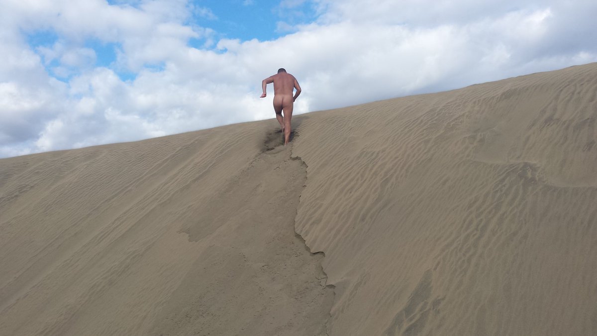DottGuarino's tweet photo. #Art #ArtisticPics #JOELE #Joel #JoeleSepel #joelse #JOELSEPEL #GRANCANARIA #Canaria #Rocker #DOTAT #lasdunas #maspalomas #sand #sun #desert https://t.co/MFgOkd0gMd