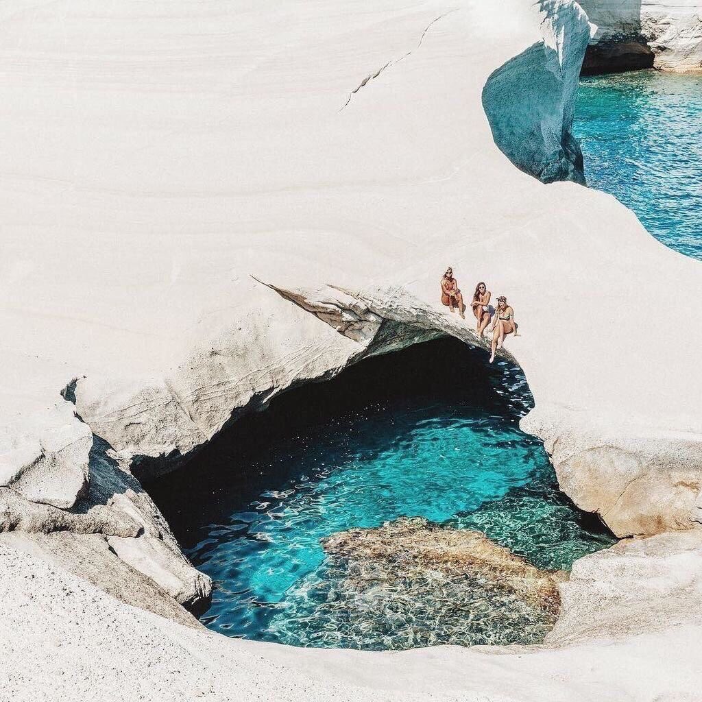 tmeverything1's tweet photo. Greece, here I come 😍🔥🌎 https://t.co/kViAtzRzol