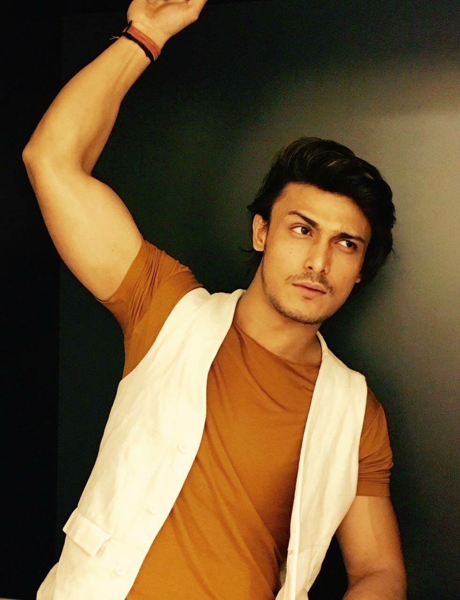 #HappyBirthdayUtkarshGupta