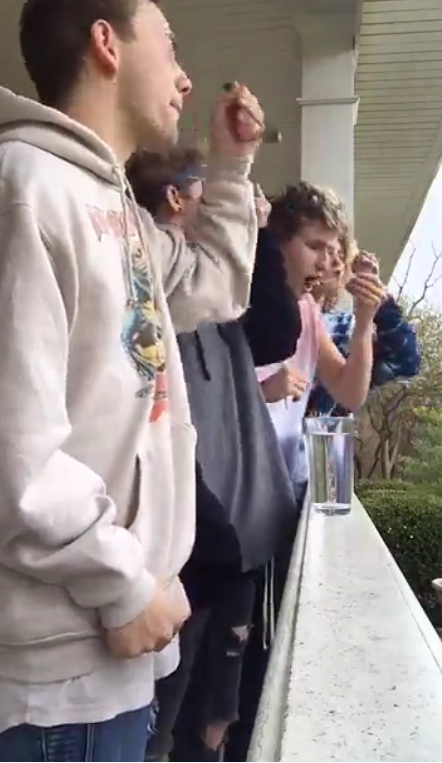 ESidaway's tweet photo. #TideLive #ChallengeTheTide this is the funniest video I've ever seen😂😭 @TheTide @TheTideDrew @TheTideNate @TheTideLevi @TheTideAustin https://t.co/gAyuH8AzKT