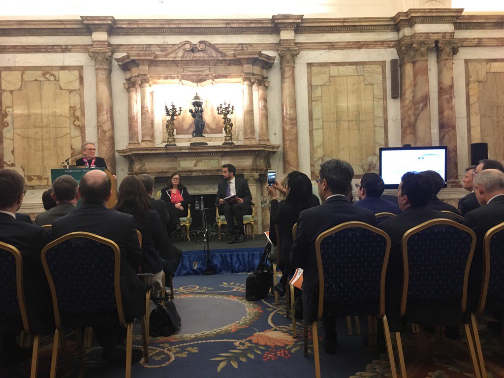 mocireland's tweet photo. Thanks to #NoreenDoyle @CreditSuisse for coming to #EuropeanFinancialForum in #Dublin https://t.co/QhM7DV3qB5
