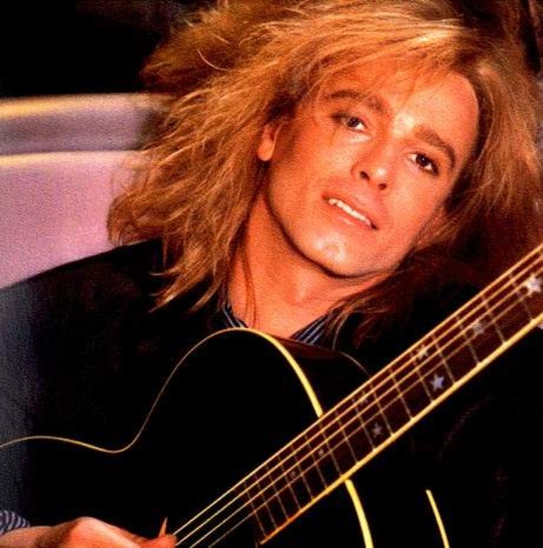 FELIZ CUMPLEAÑOS, ROBIN ZANDER / HAPPY BIRTHDAY, ROBIN ZANDER (64)   