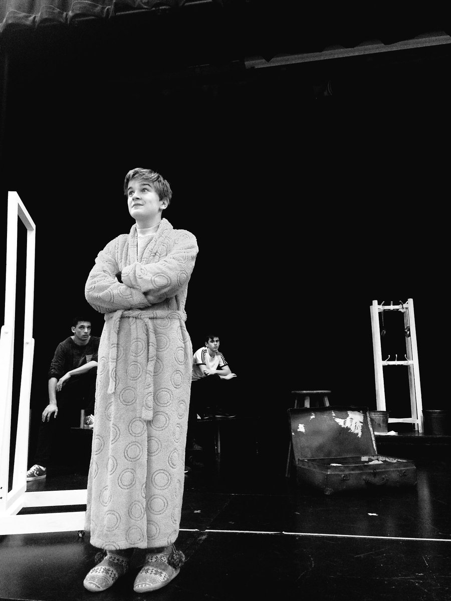 DStringerDRAMA's tweet photo. @PRONOUN_play great weekend rehearsal and tickets going fast. Grab yours soon #pronoun #234Feb https://t.co/FM1C1Thr1f