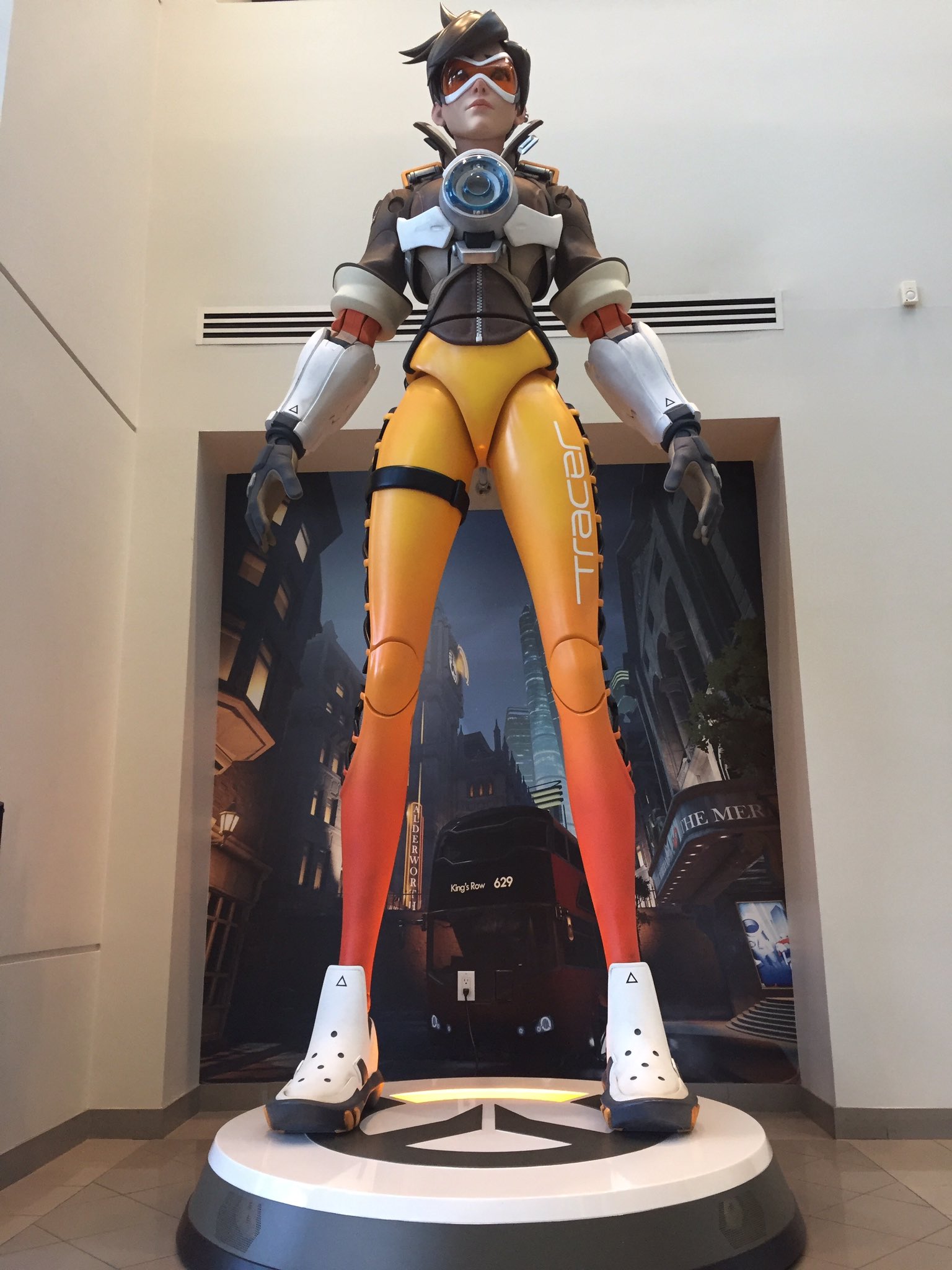 Blizzard Overwatch Tracer Statue Version 1 Original Face Discontinued
