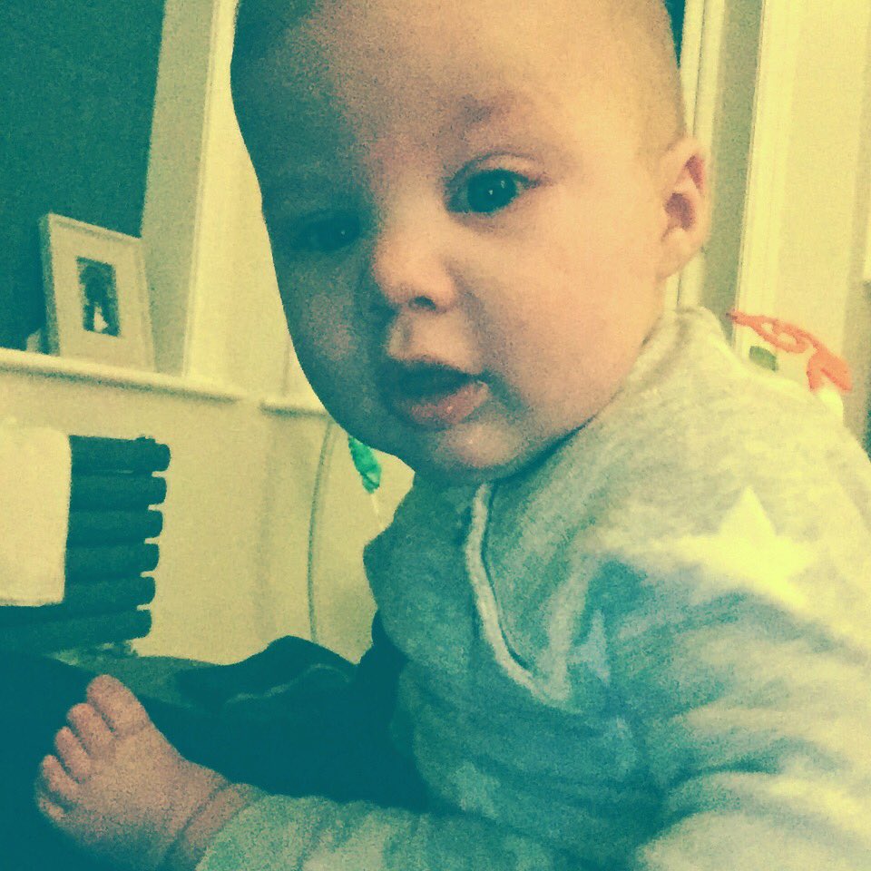 keepitrealdaddy's tweet photo. Quick chat before sleep in his very cosy @thewhitecompany baby grow #night #sleep #cosy #cute #baby https://t.co/3XhR3ehEmu