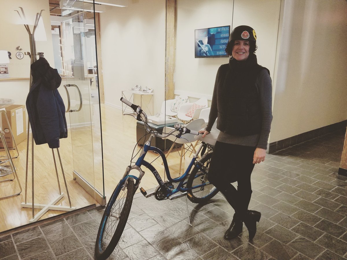 TheGroveDallas's tweet photo. Dragon Street or Bust
#coworking #BikeShare #gogrovergo https://t.co/mR0905f9tJ