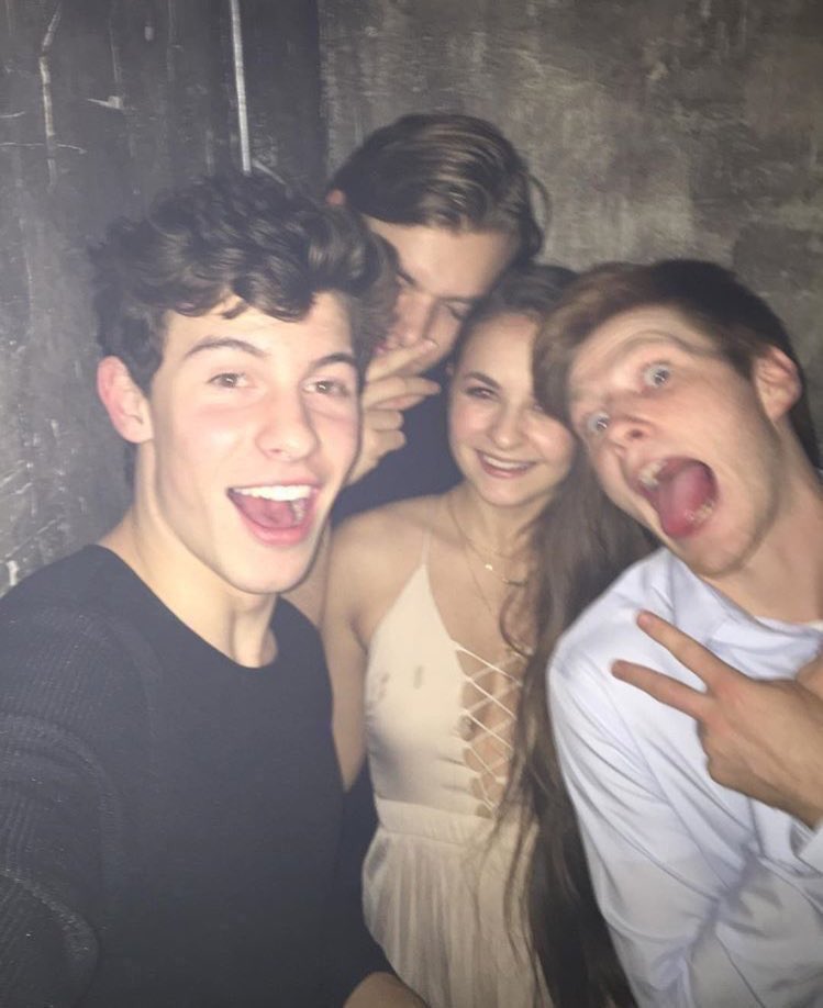 itsshawnhands's tweet photo. Lea Burbiz (ig user) posted this pic today 👀👀 https://t.co/5SxVvKV0wN