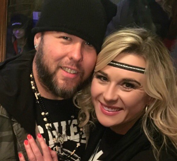 pam_cook6's tweet photo. Tour dates for the We The People 2017 are set & can be found on the SmoMobile app(it's free to download) @TheRealBigSmo #smomobile https://t.co/j7iG00tqXC