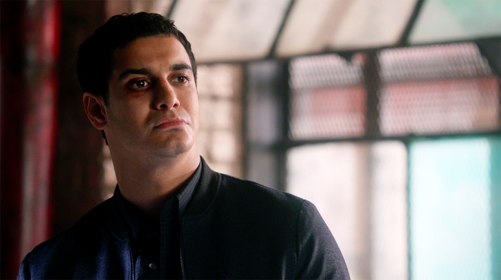 ScorpionCBS's tweet photo. Walter found out what happens when you insist on an extra punch. 😬 Sneak peek: https://t.co/x0DtraT7Wu #TeamScorpion https://t.co/kpkhLw2ddR