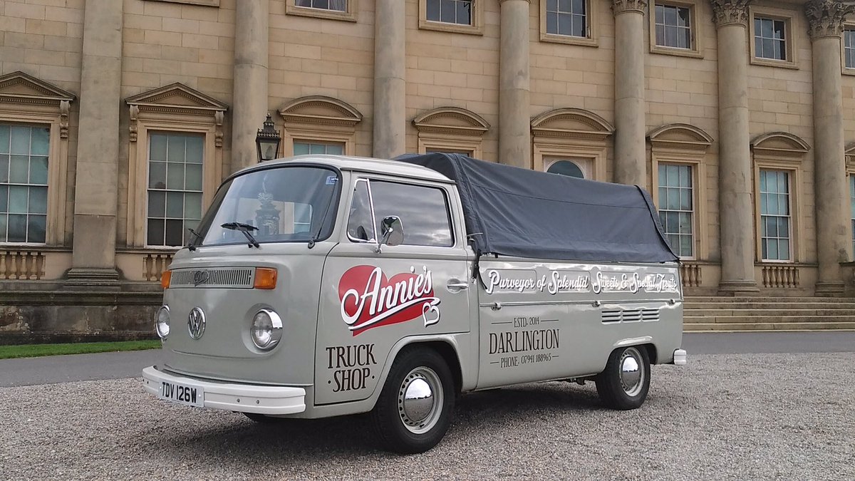 AnniesTruckshop's tweet photo. Hi #northeasthour just picked Dolly up after a much deserved service. She's driving like a dream. I love the VW chug sound #sweet. https://t.co/9mPBnile4S